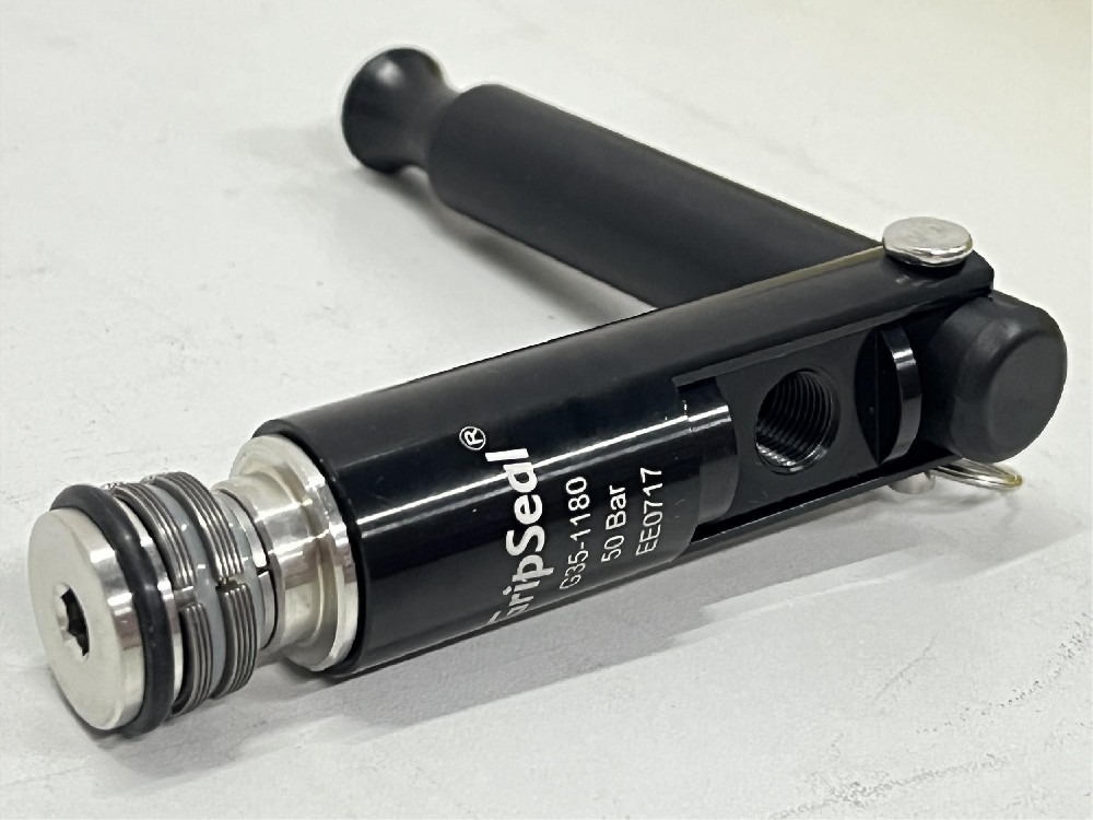 格雷希爾G35系列壓縮機高壓快速接頭密封性測試快速封堵的方法