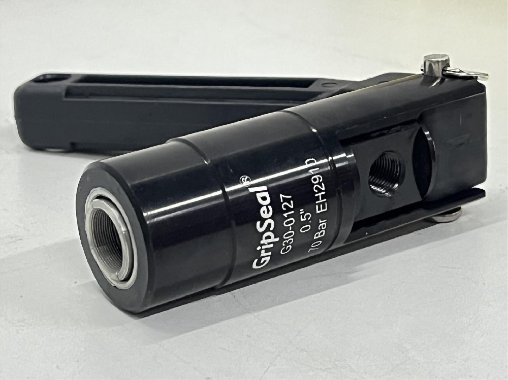 新能源汽車電控箱用多孔快速接頭怎么進行密封檢測